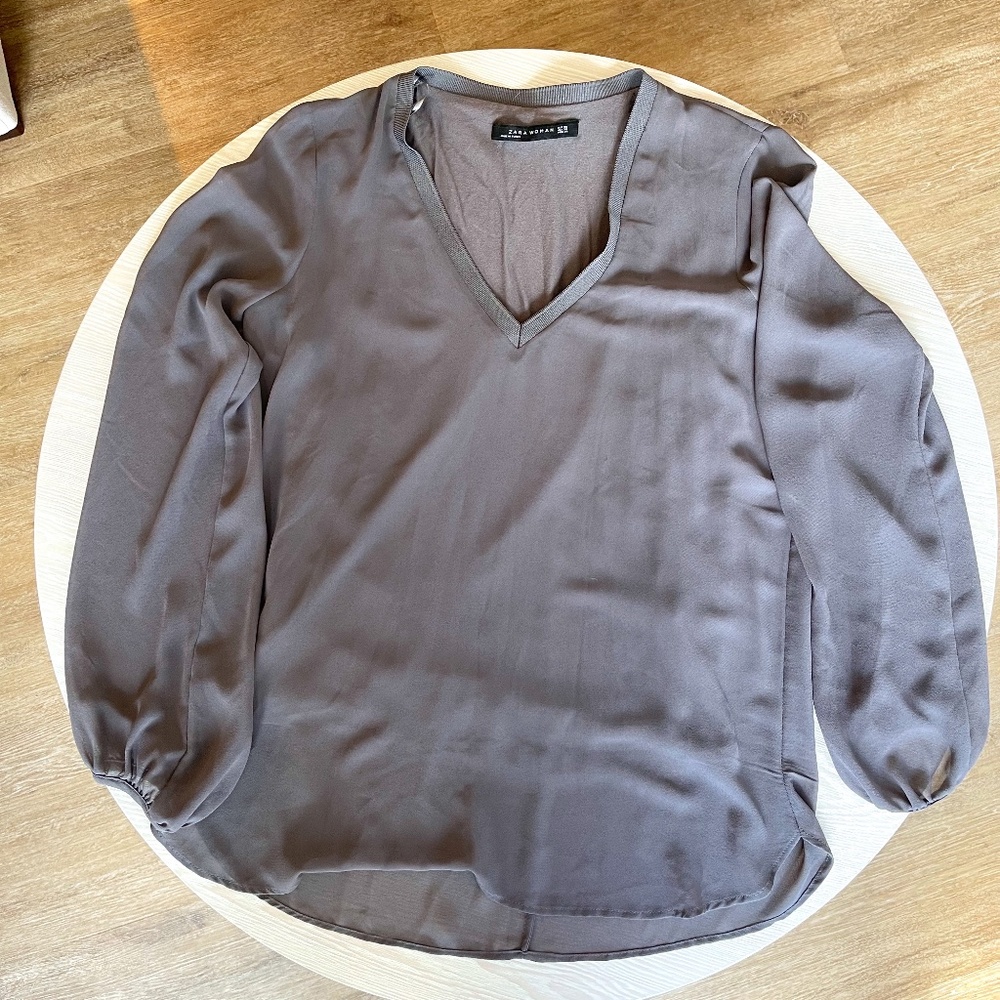 Zara grey long sleeve blouse; XS
